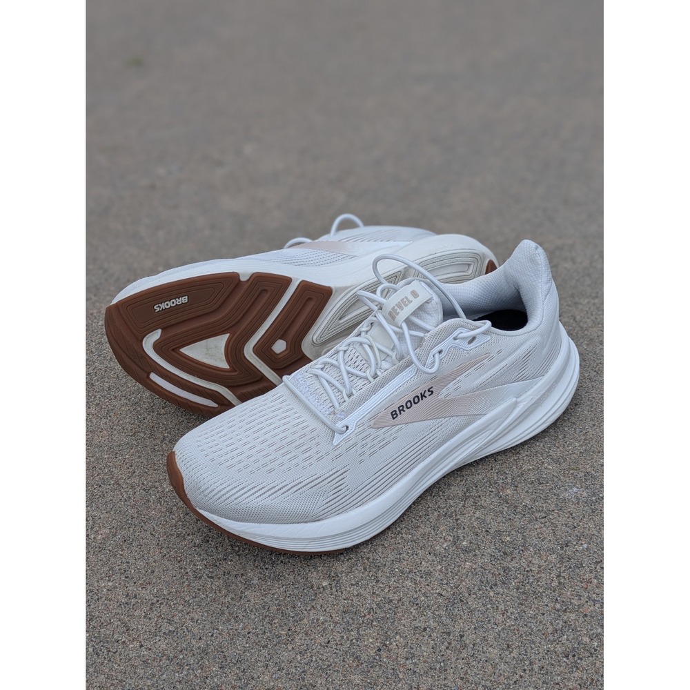 Brooks Revel 8 Women Running Shoes White Cream Gum 1204561B171 Size 8.5